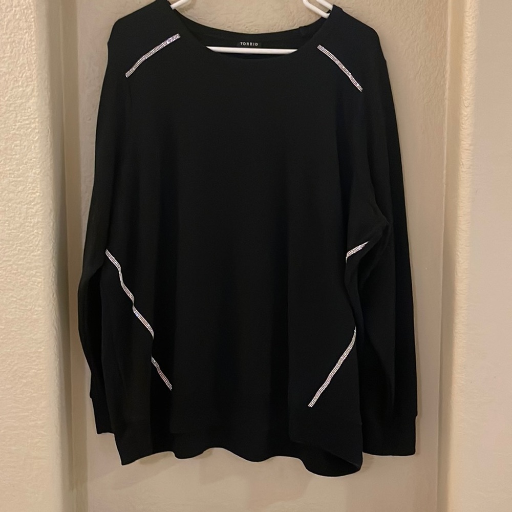 Torrid super soft black sweater!